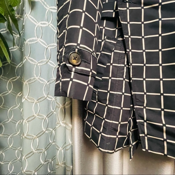 Trench rain jacket. - Picture 5 of 6